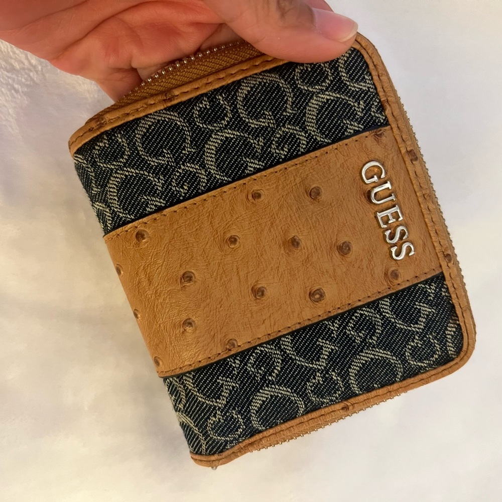Guess wallet